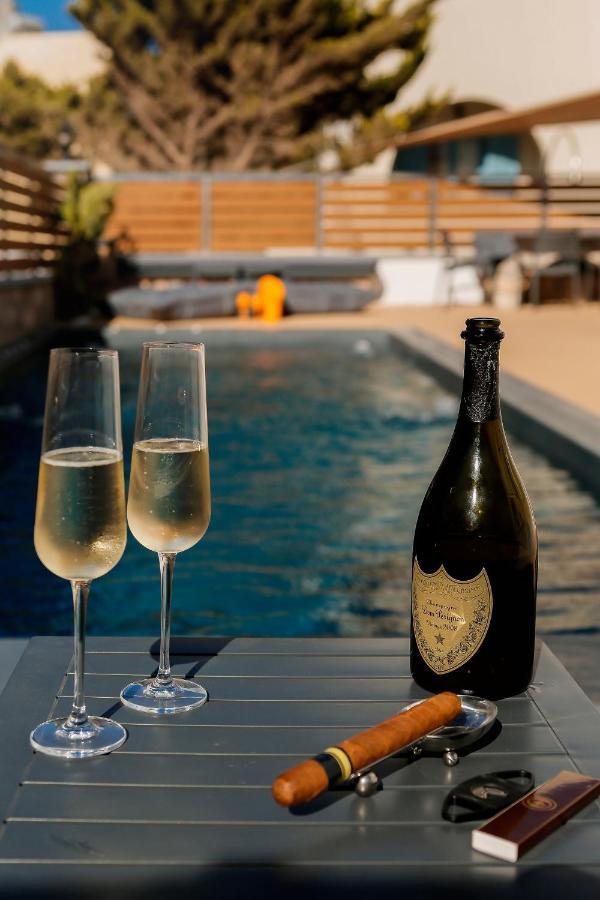 The Z Private Villa, Santorini Monolithos  Luaran gambar